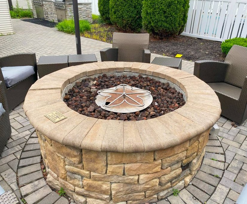 outdoor fire pit patio